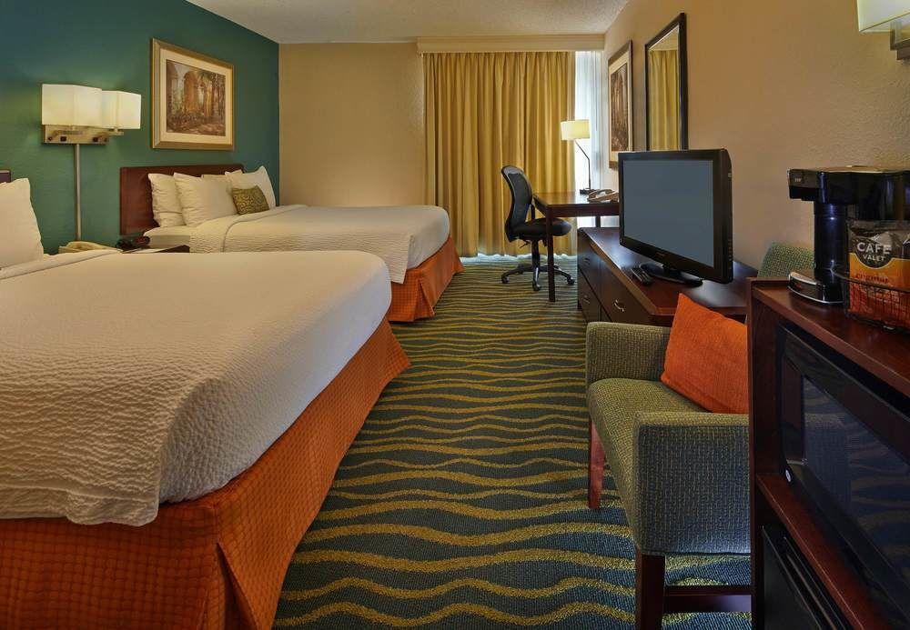 Fairfield Inn And Suites By Marriott Palm Beach Exteriör bild