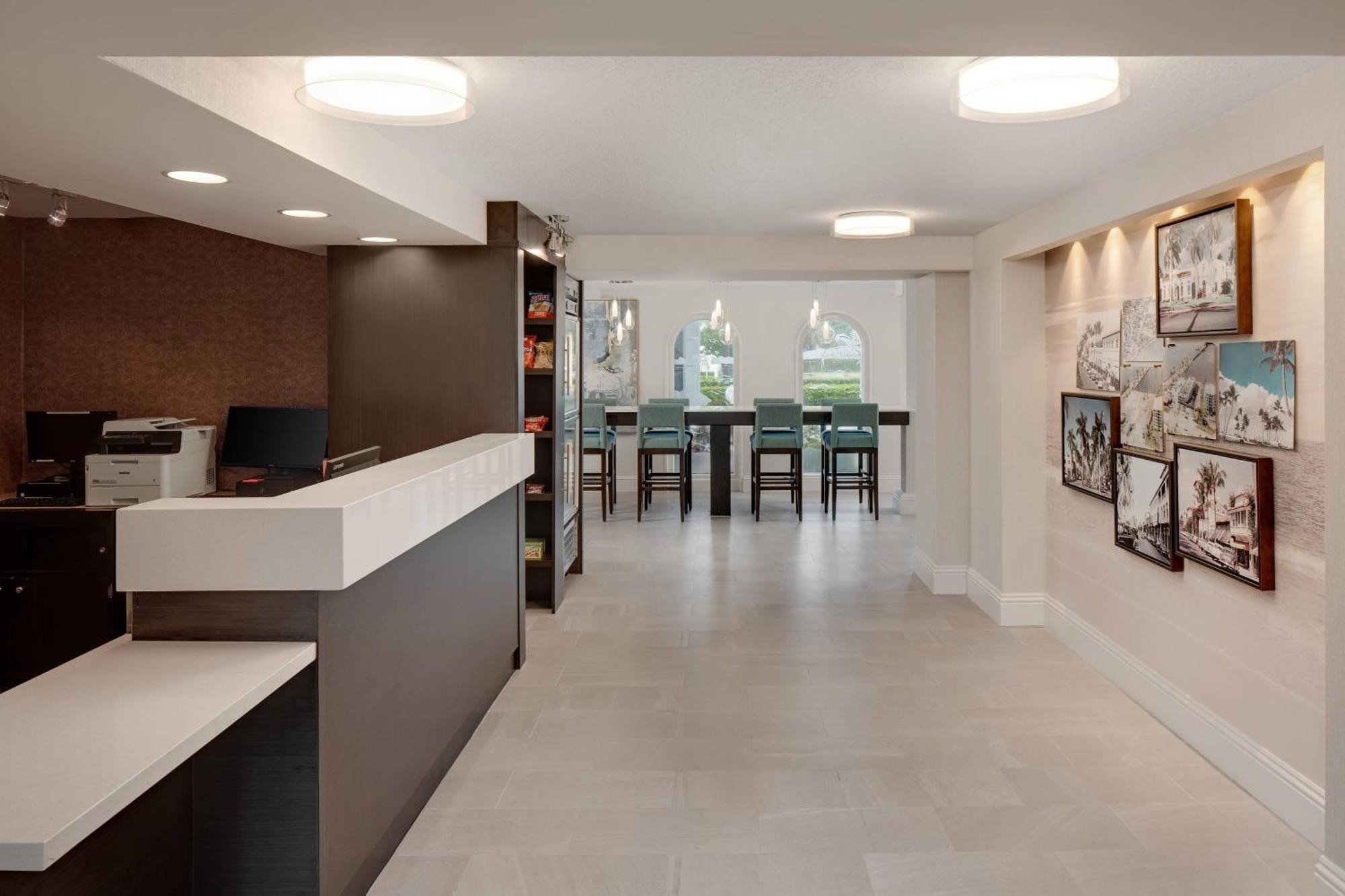 Fairfield Inn And Suites By Marriott Palm Beach Exteriör bild