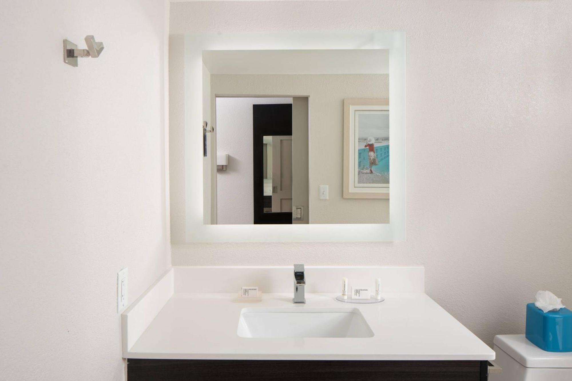 Fairfield Inn And Suites By Marriott Palm Beach Exteriör bild